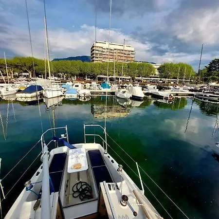 Voilier Sunbeam Yachts 27,5 A Quai Au Grand Port Aix Les Bains Botel Aix-les-Bains